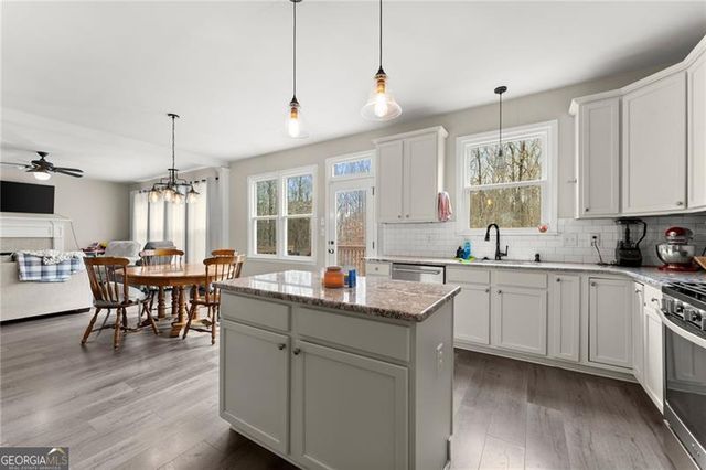 2705 Chandler Grove Drive, Buford, GA 30519