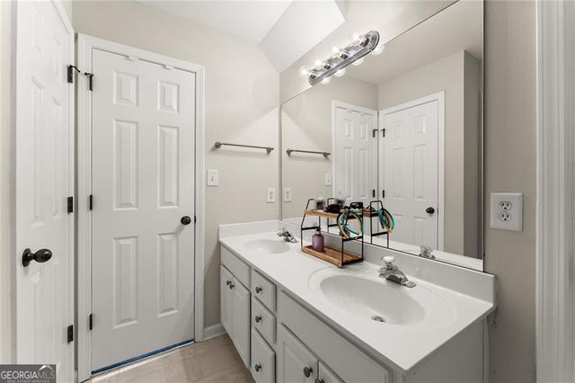 2705 Chandler Grove Drive, Buford, GA 30519