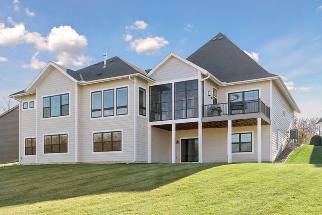 24440 Brassie Circle, Shorewood, MN 55331