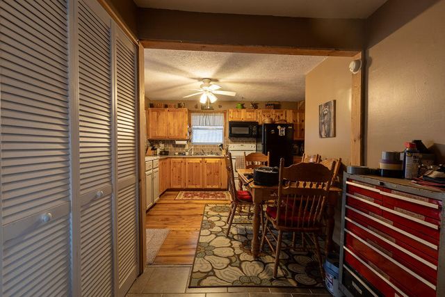 710 Twin Oaks Road, Wellington, KY 40387