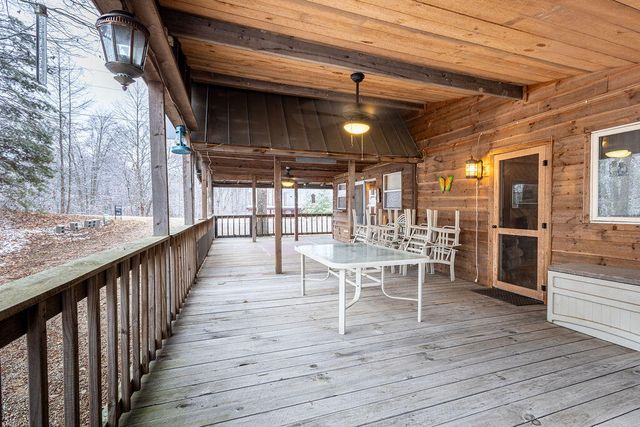 710 Twin Oaks Road, Wellington, KY 40387