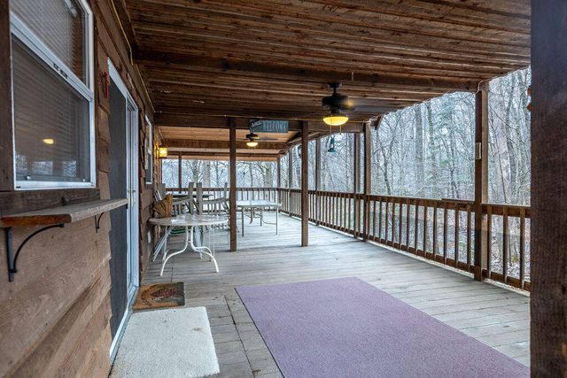 710 Twin Oaks Road, Wellington, KY 40387