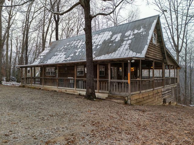 710 Twin Oaks Road, Wellington, KY 40387