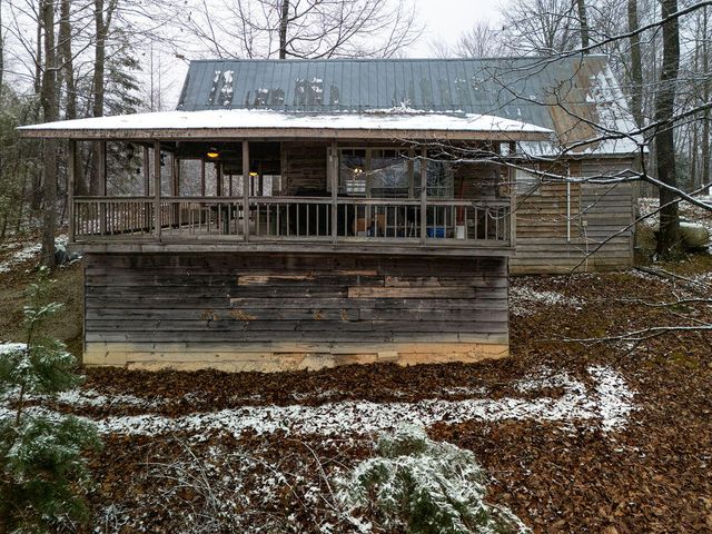 710 Twin Oaks Road, Wellington, KY 40387