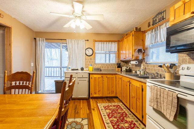 710 Twin Oaks Road, Wellington, KY 40387