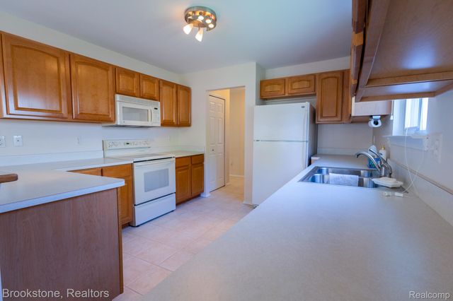 44138 Kendyl, Sterling Heights, MI 48314