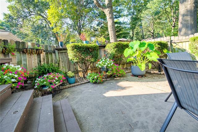 9692 Wedd Street, Overland Park, KS 66212