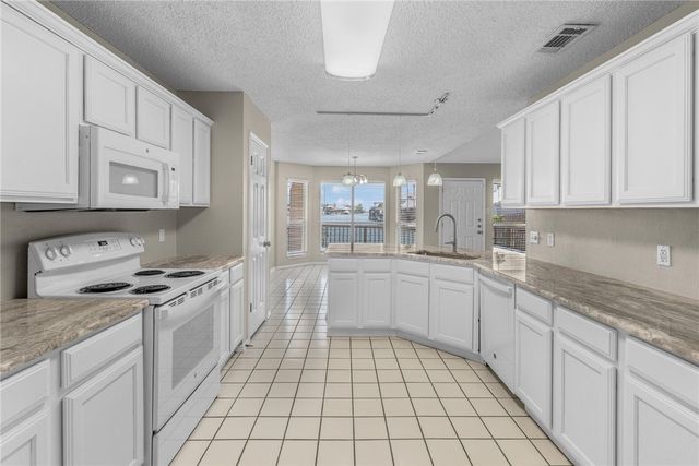 14894 Cobo De Bara Cir, Corpus Christi, TX 78418