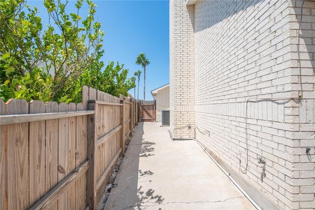 14894 Cobo De Bara Cir, Corpus Christi, TX 78418
