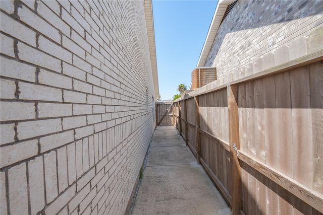 14894 Cobo De Bara Cir, Corpus Christi, TX 78418