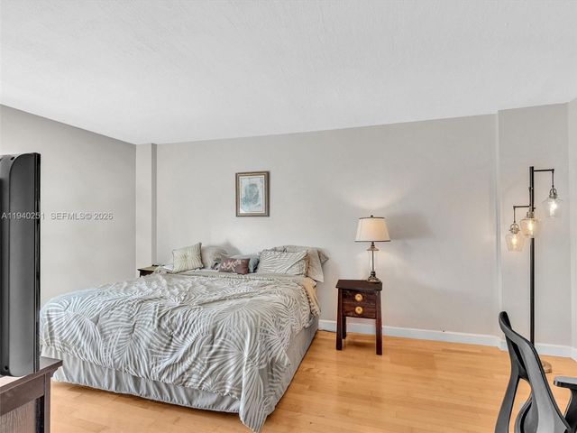 20379 W Country Club Dr 1138, Aventura, FL 33180