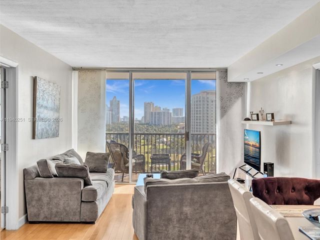 20379 W Country Club Dr 1138, Aventura, FL 33180