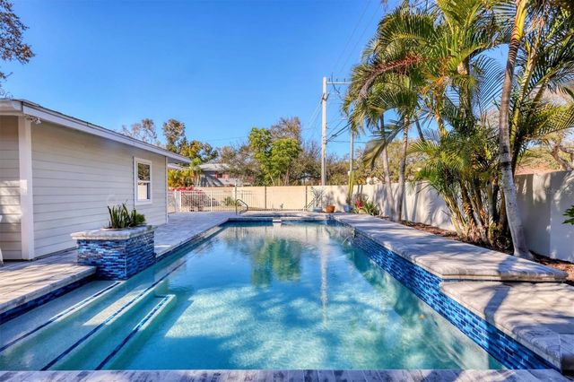 1792 FLOYD STREET, Sarasota, FL 34239