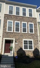 7310 WOOD POND CIR, Lanham, MD 20706