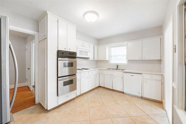 1002 Waltway Drive, Houston, TX 77008