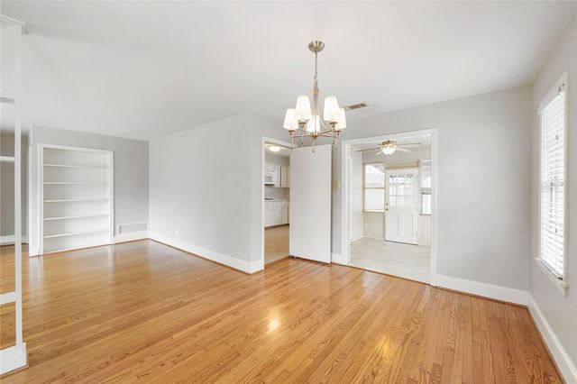 1002 Waltway Drive, Houston, TX 77008