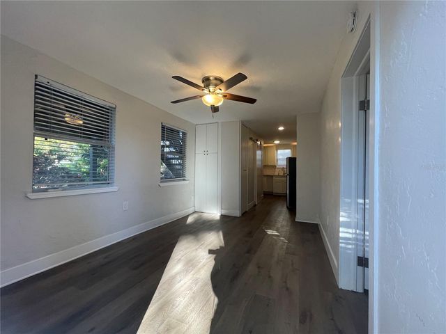 3734 BURLINGTON AVENUE N 1, St Petersburg, FL 33713