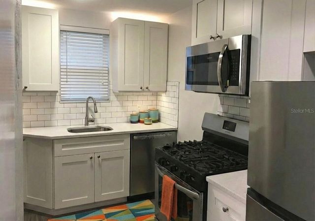 3734 BURLINGTON AVENUE N 1, St Petersburg, FL 33713