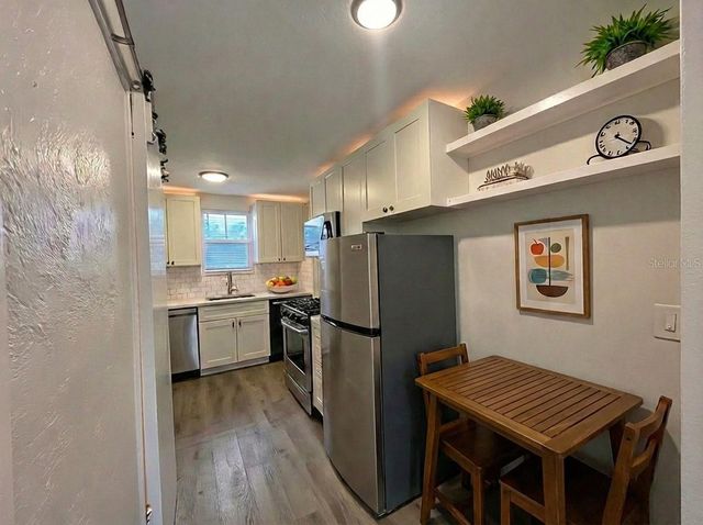 3734 BURLINGTON AVENUE N 1, St Petersburg, FL 33713