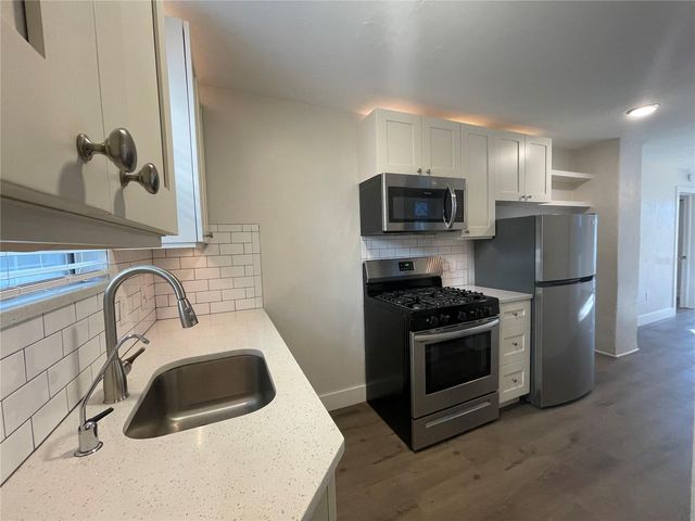 3734 BURLINGTON AVENUE N 1, St Petersburg, FL 33713