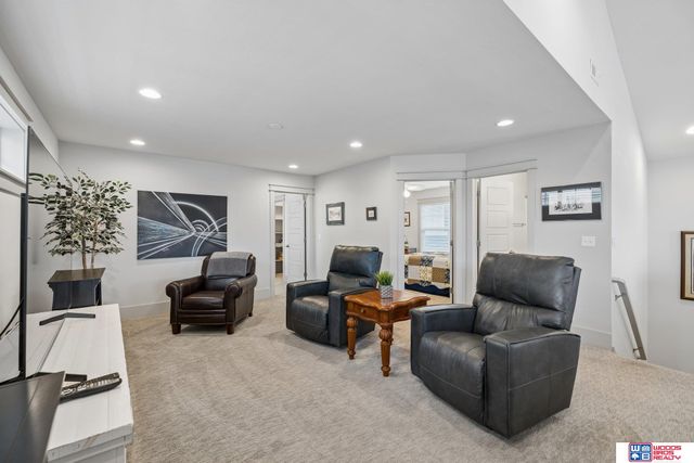 6019 Minter Lane, Lincoln, NE 68516