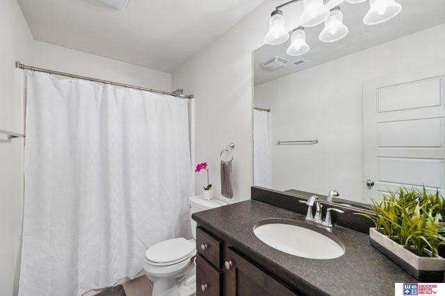 6019 Minter Lane, Lincoln, NE 68516