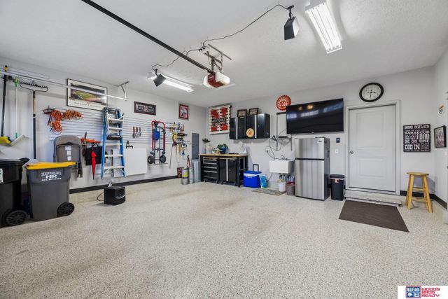 6019 Minter Lane, Lincoln, NE 68516