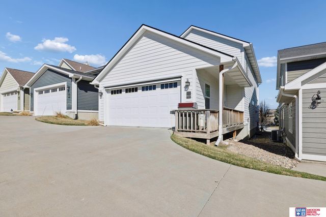 6019 Minter Lane, Lincoln, NE 68516