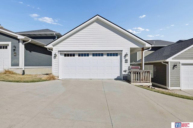 6019 Minter Lane, Lincoln, NE 68516
