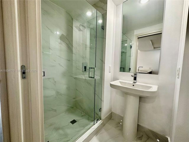 801 S Miami Ave 3807, Miami, FL 33130