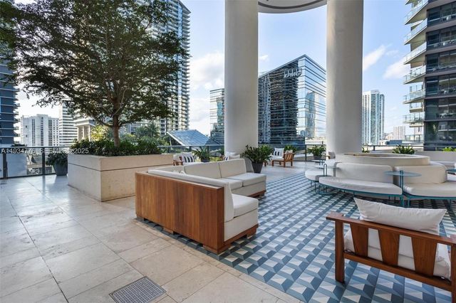 801 S Miami Ave 3807, Miami, FL 33130