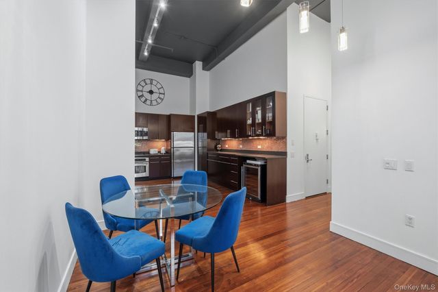 25 Leroy Place 206, New Rochelle, NY 10805