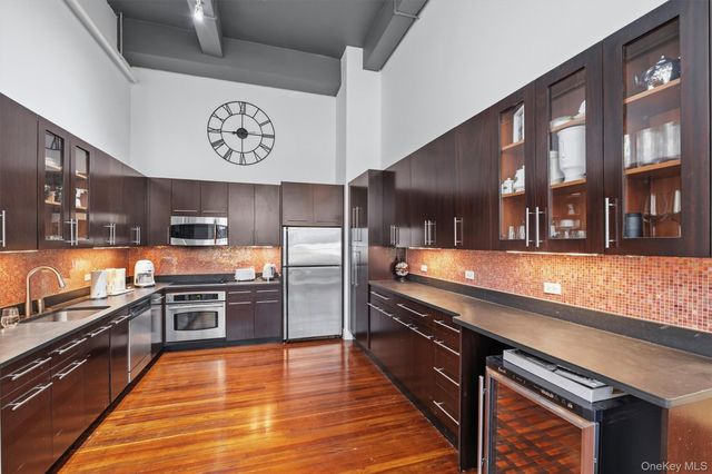 25 Leroy Place 206, New Rochelle, NY 10805