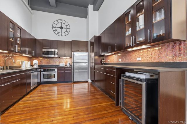 25 Leroy Place 206, New Rochelle, NY 10805