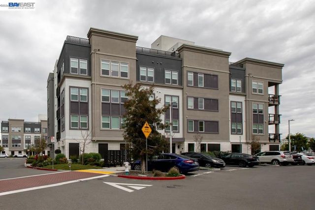 2885 2885 Tradewind Dr, Alameda, CA 94501