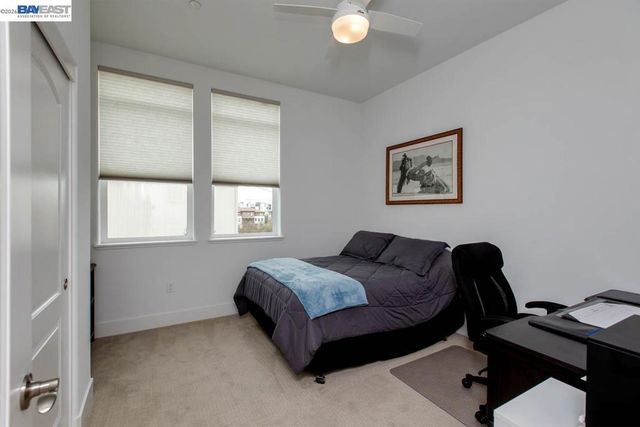 2885 2885 Tradewind Dr, Alameda, CA 94501