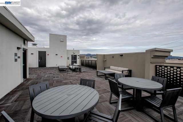 2885 2885 Tradewind Dr, Alameda, CA 94501