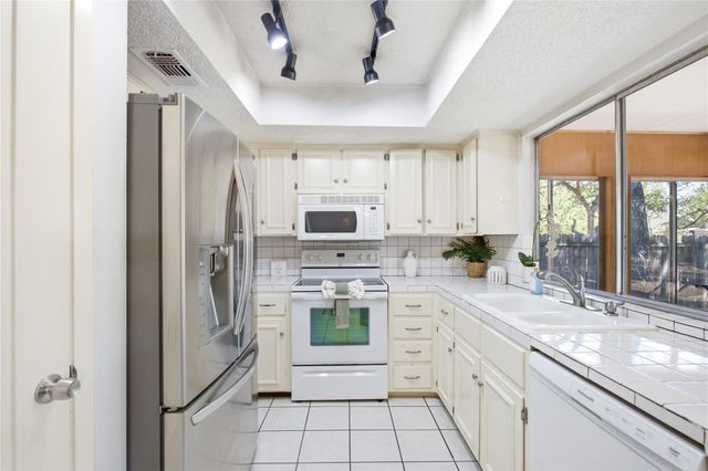 13319 Water Oak LN, Austin, TX 78729