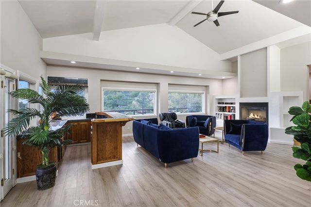 9557 Hierba, Agua Dulce, CA 91390
