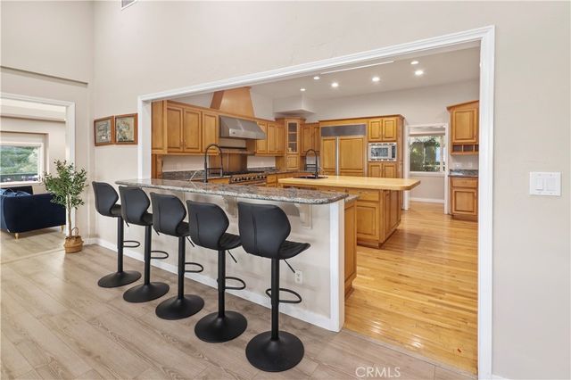 9557 Hierba, Agua Dulce, CA 91390