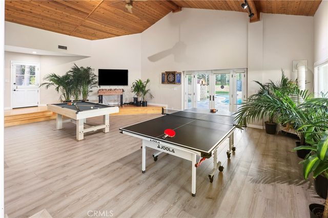 9557 Hierba, Agua Dulce, CA 91390