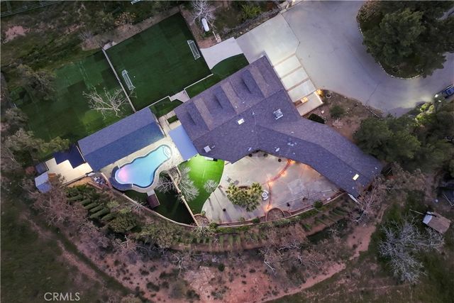 9557 Hierba, Agua Dulce, CA 91390