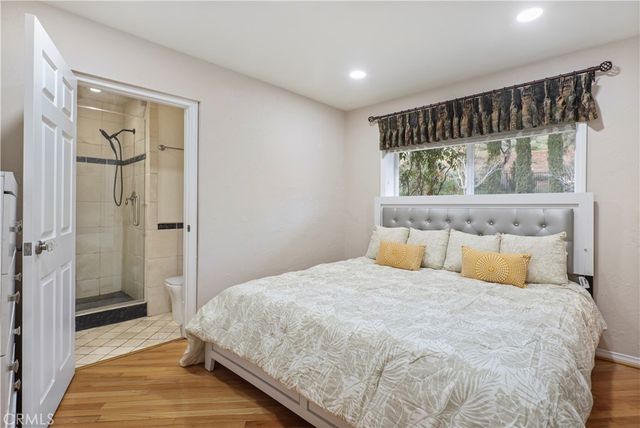 9557 Hierba, Agua Dulce, CA 91390