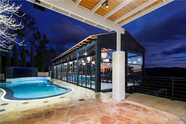 9557 Hierba, Agua Dulce, CA 91390