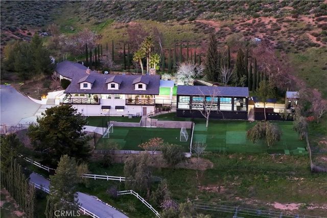 9557 Hierba, Agua Dulce, CA 91390