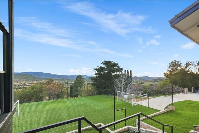 9557 Hierba, Agua Dulce, CA 91390