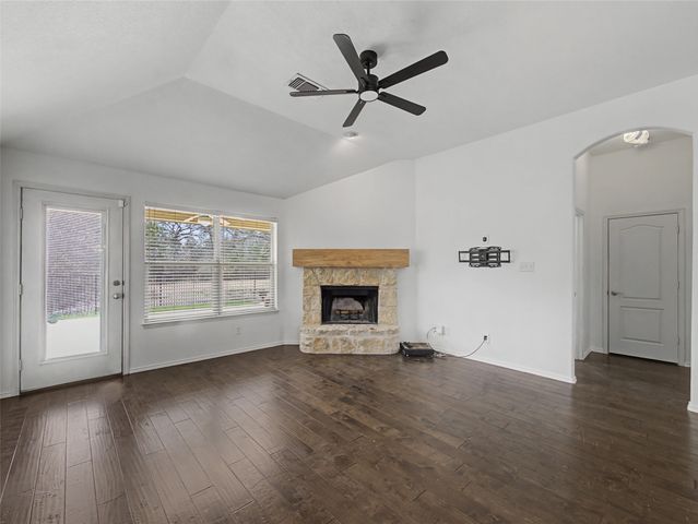 924 Blue Quail Run, Red Oak, TX 75154