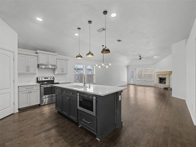 924 Blue Quail Run, Red Oak, TX 75154