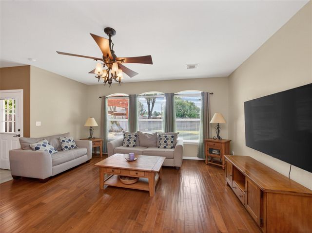 2913 Clinton PL, Round Rock, TX 78665