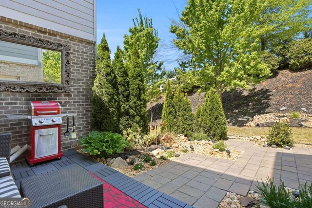 130 Maple Creek Way, Woodstock, GA 30188